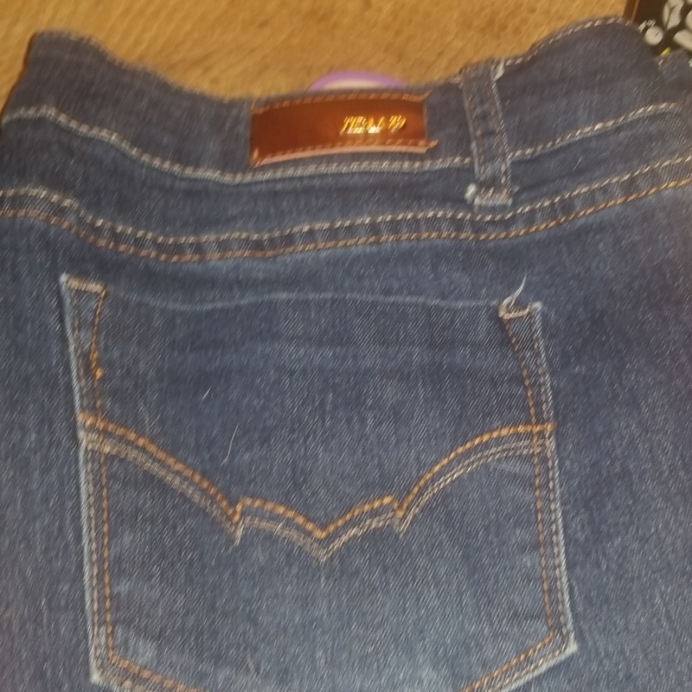 Jean's